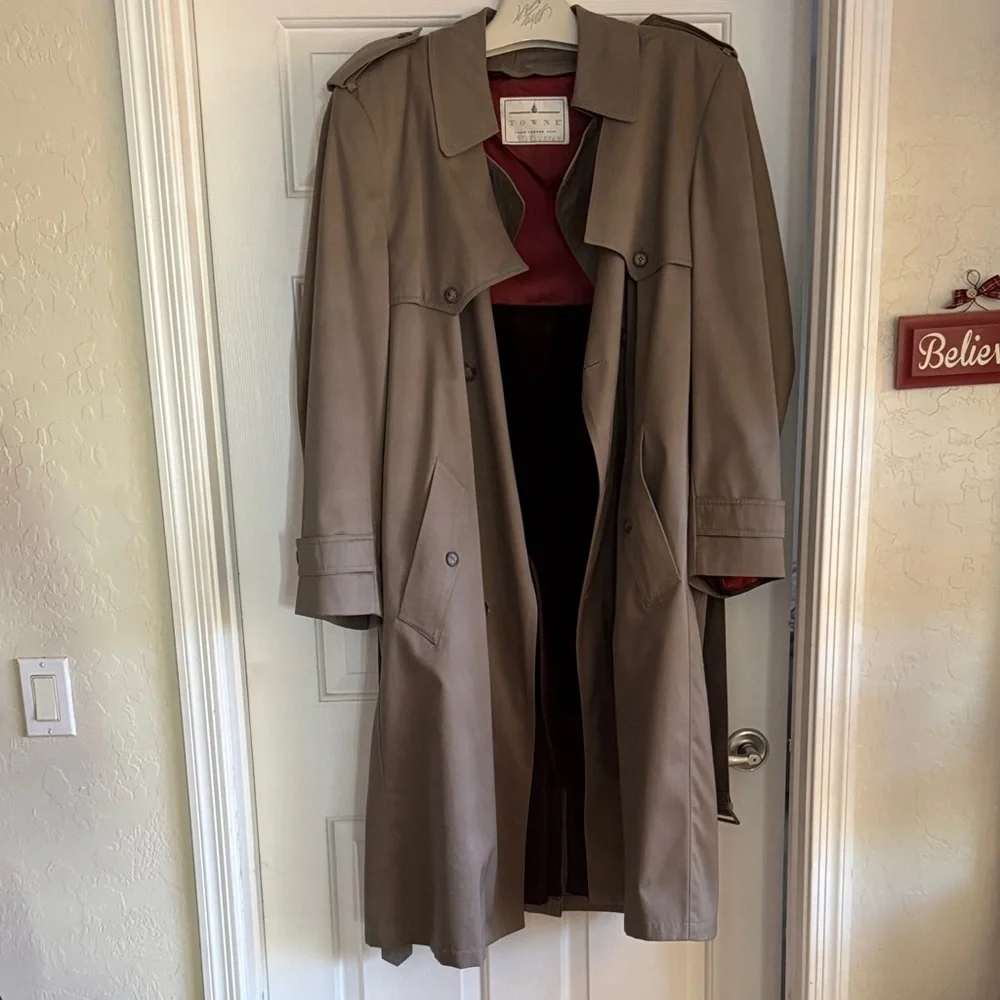 VTG Towne by‎ London Fog Trench Coat w/zipper out lining.. 44L Like New